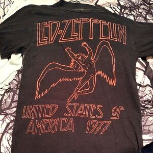 Black Unisex Led Zeppelin Tshirt.Has Been Worn But In Excellent Condition.